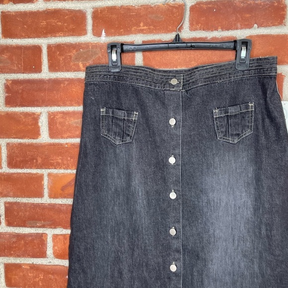 Vintage black denim button front midi skirt - Picture 4 of 7
